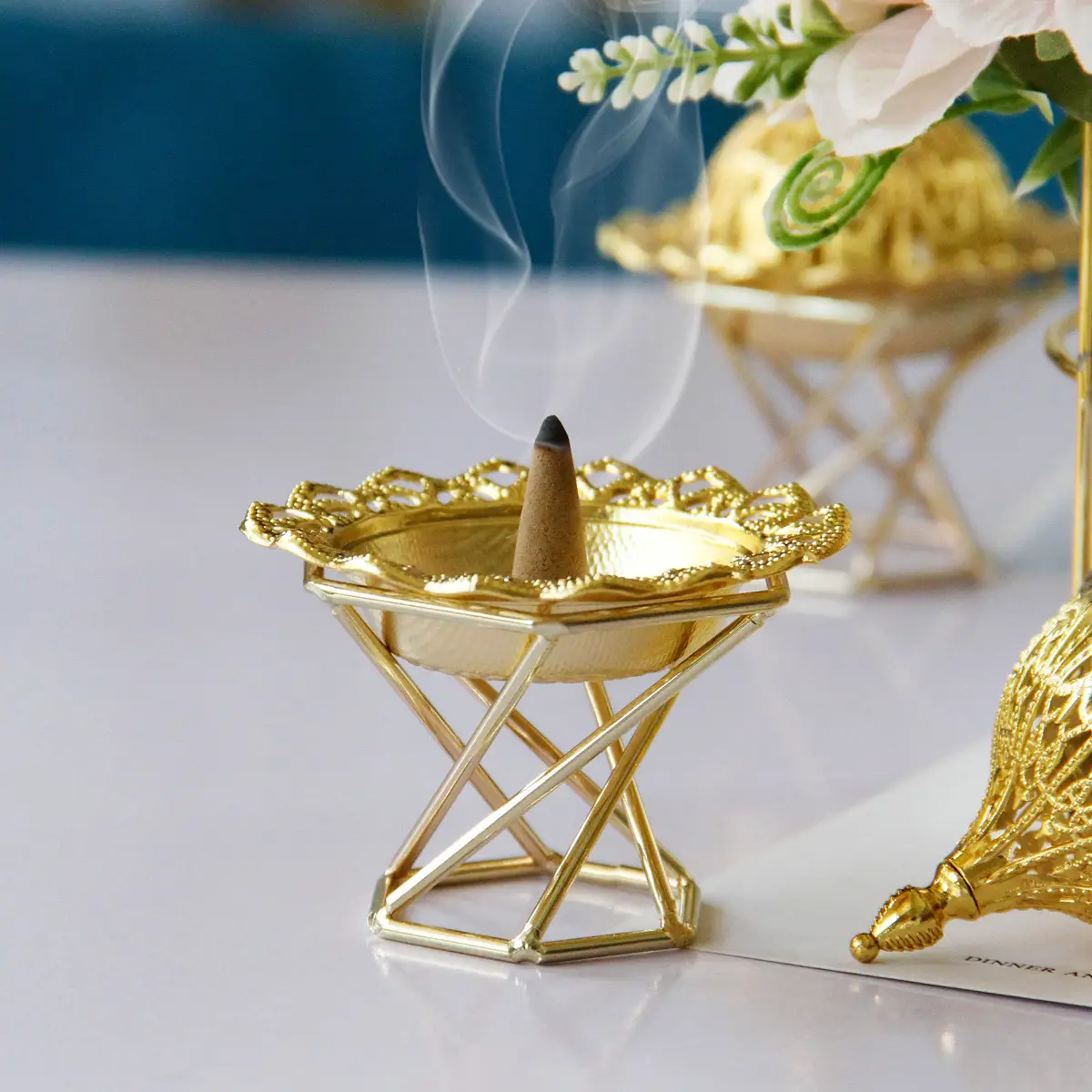 Gold-Metal-Incense-Burner-with-Decorative-Dome-Lid-2.webp